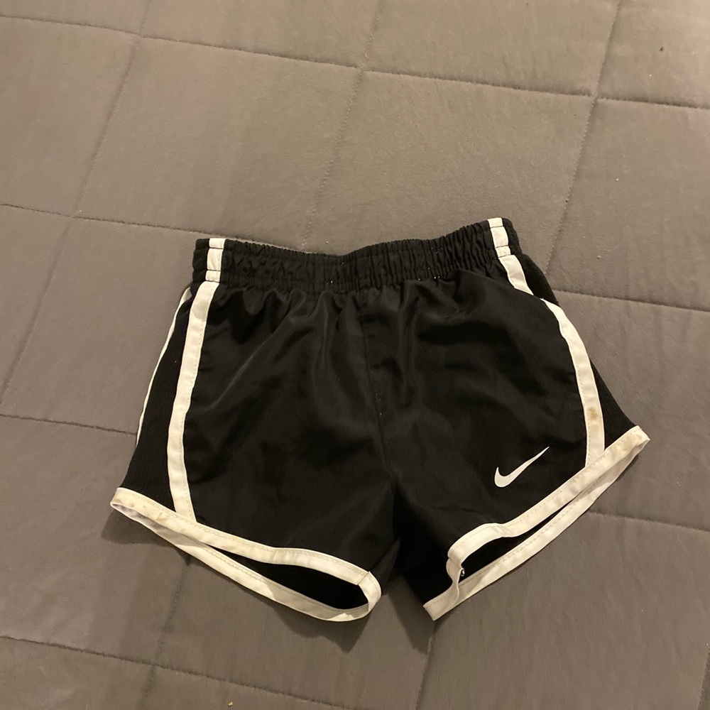 Black Nike shorts